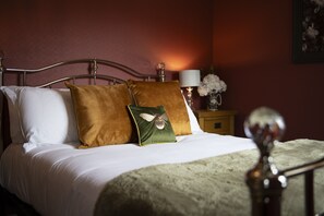 2 bedrooms, iron/ironing board, Internet, bed sheets - Boar Edge Cottage, Richmond, Yorkshire Dales (Richmond)