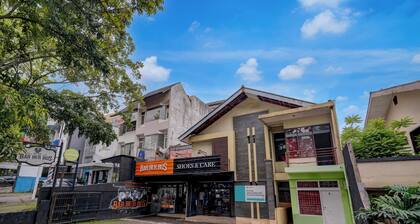 Hotel O near D'Botanica Bandung Mall for