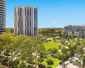Exterior - New 2 bedroom apartment. Garden view with pool, jacuzzi,sauna & gym. (Eastgardens)
