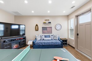 TV, fireplace - Lakefront Game Loft • Beautiful Views • Sleeps 6 • (Little Elm)