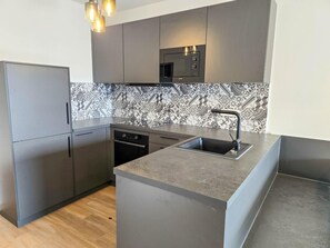 Private kitchen - Modern apartment in the centre of Jenbach (Jenbach)