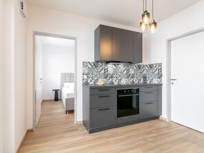 Fridge, microwave, oven, stovetop - Top-quality apartment in the centre of Jenbach (Jenbach)