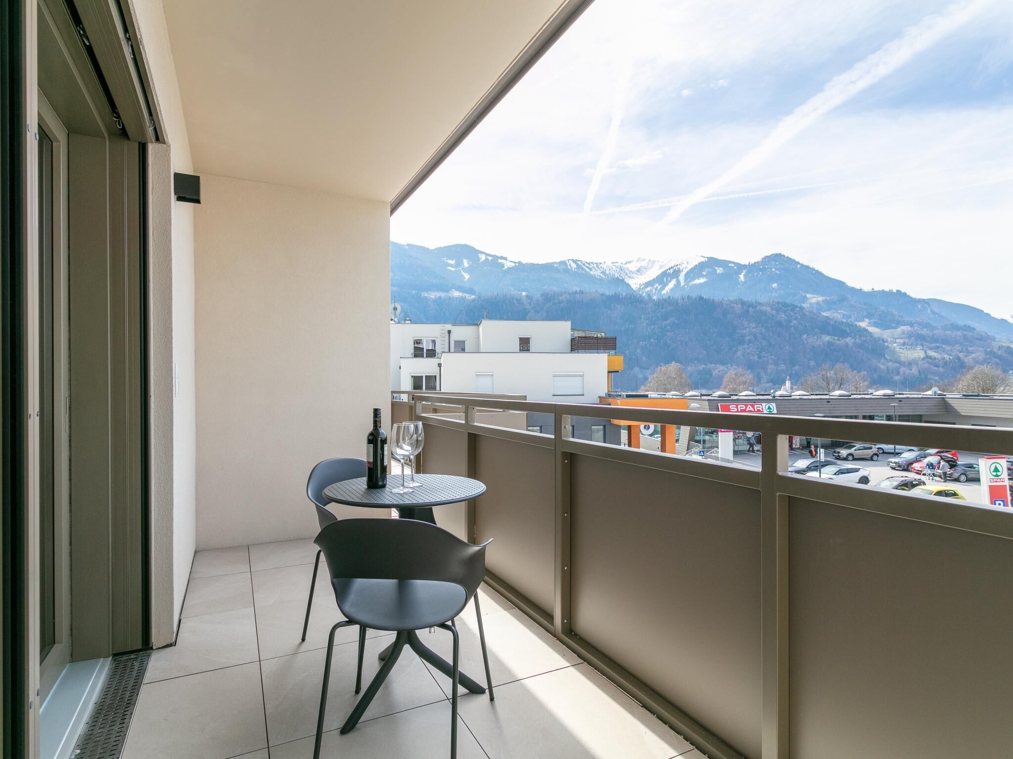 تناول الطعام بالخارج