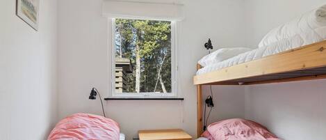 2 bedrooms, free WiFi