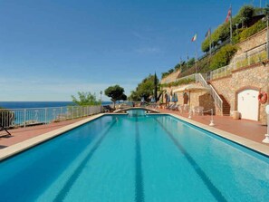 Pool - Holiday apartment with pool and air conditioning (Pietra Ligure)