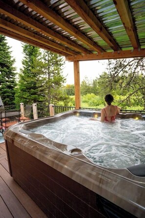 Outdoor spa tub - Creek Cabin | Private Creekside Cabin w/ Sauna, Hot tub, Trail Access & More! (Island Park)