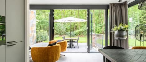 تناول الطعام