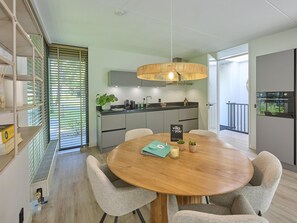 Dining - Modern holiday home in a wooded area (Soesterberg)