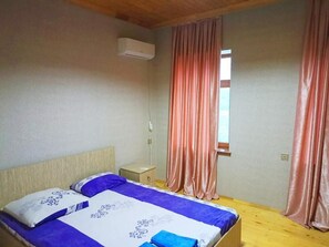 Room - Gabala Dreams (Vandam)