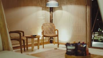 Deluxe Tent, Garden View | Premium bedding, iron/ironing board, free WiFi, bed sheets