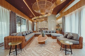 Luxury Villa, Garden View | Interior