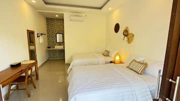 Deluxe Single Room, Balcony, Sea View | Desk, free WiFi