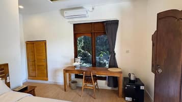 Deluxe Double Room, Balcony, Garden View