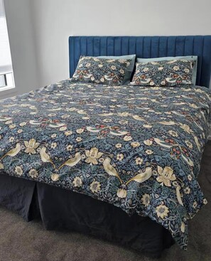 3 chambres, fer et planche à repasser, draps fournis