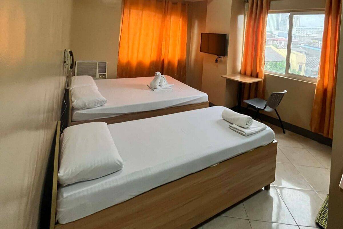 Standard Triple Room, City View