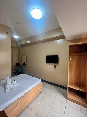 Habitación estándar doble, 1 habitación, vistas a la ciudad | Wifi gratis