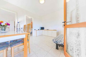 Dining - Holiday apartment mit Klimaanlage und Pool (Marina di Andora)