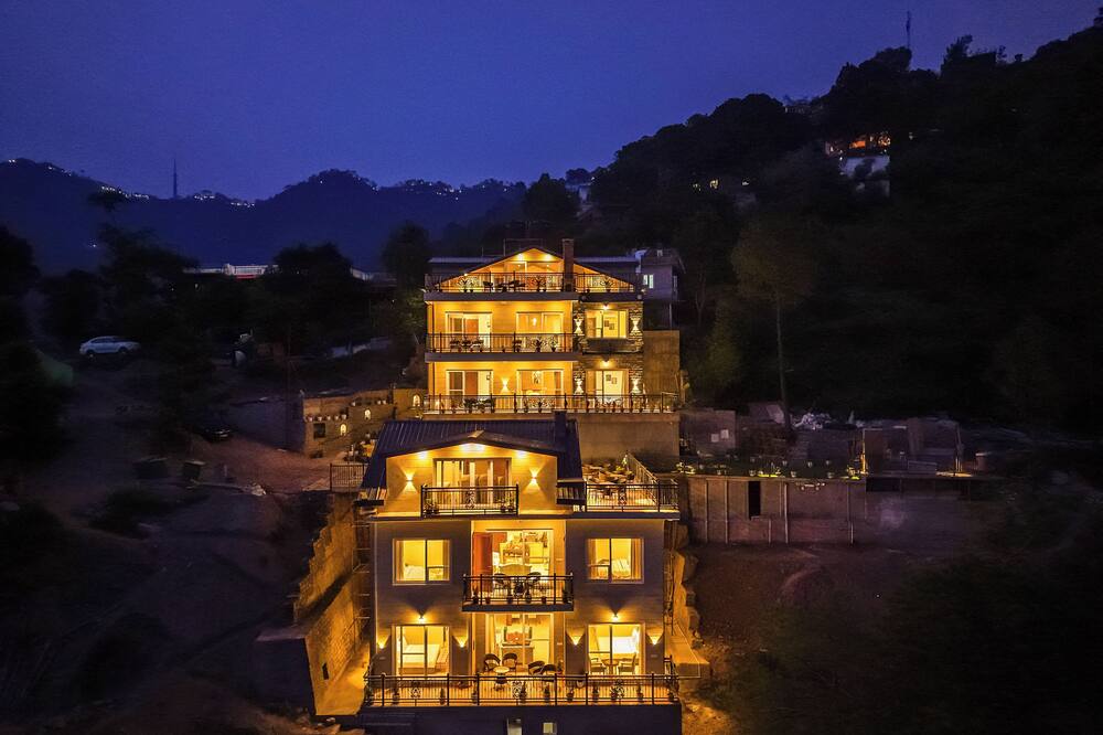 Elivaas Konifer Greyvine Hillside 9 BHK