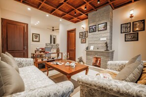 ดีลักซ์วิลล่า | บริเวณนั่งเล่น