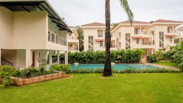 Villa, 4 soverom, balkong | Eksteriør