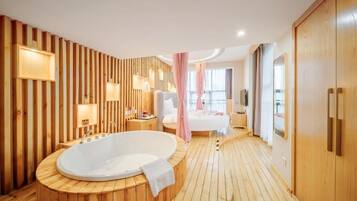 Double Room, Patio, City View | Bathroom