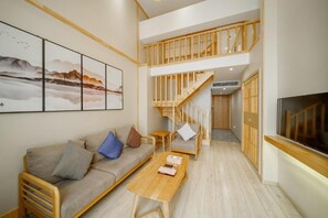 Doppelzimmer, Terrasse, Stadtblick | Wohnbereich