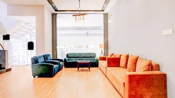 House | Reception