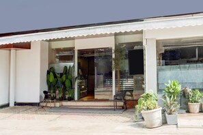 Rumah | Resepsionis