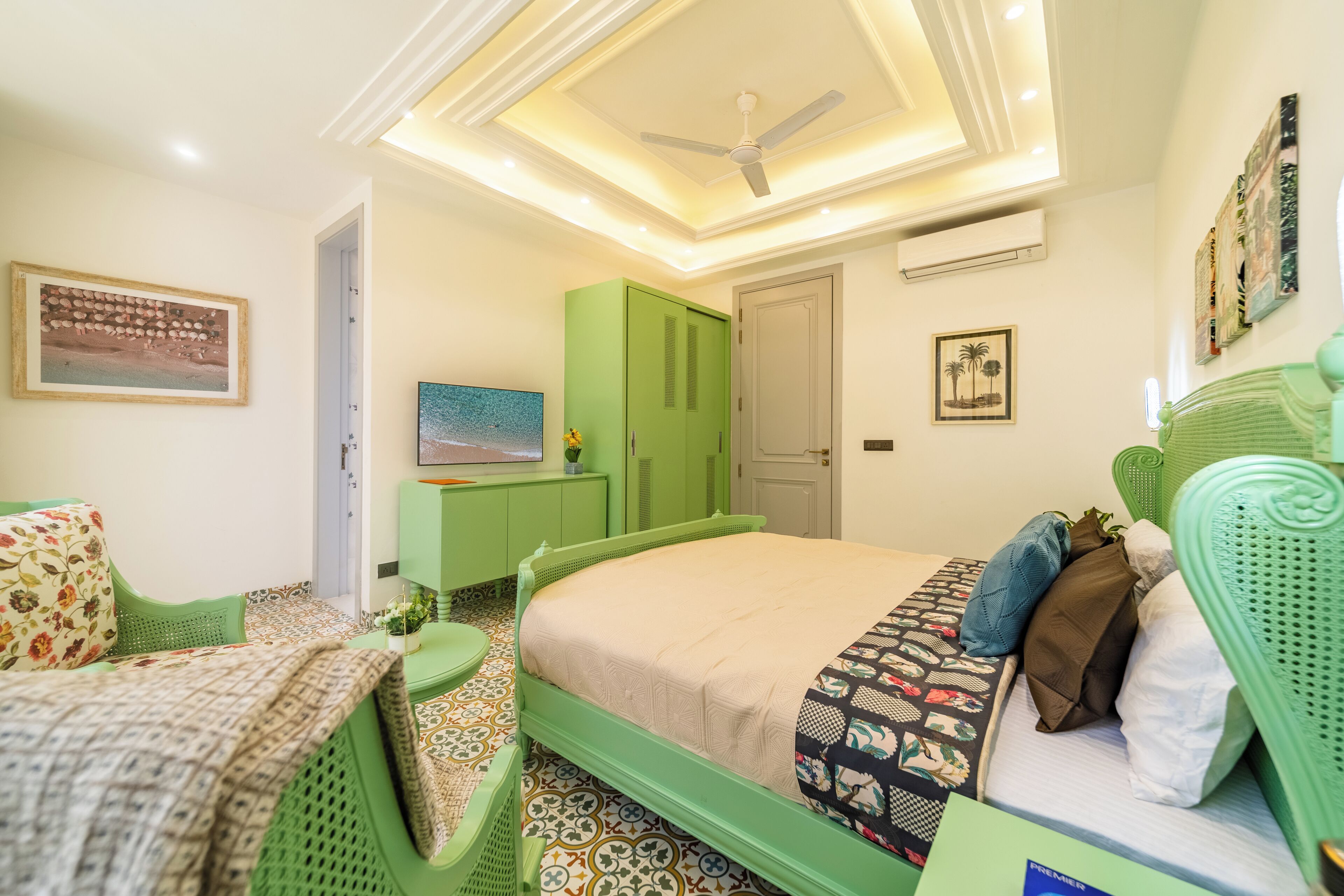 Luxury Villa | Iron/ironing board, free WiFi