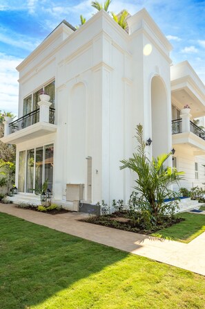 Exterior - ELIVAAS Fernweh 4 BHK with Pool (Assagao)