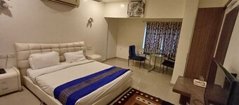 Collection O Chatrapati Shivaji Bus Terminal