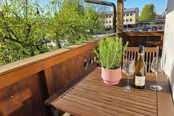 Ferienwohnung Fischbacher (DE Waging am See) - Fischbacher Diana und Lukas --Blick auf den Kirchturm