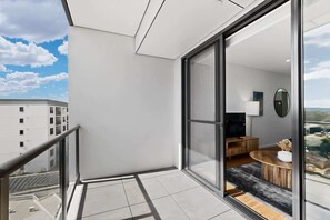 Interior - Spacious Newly 2 Bed Unit with Onsite Parking (Cannington)