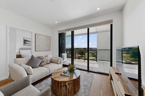 Brand New 2 Bed Apartment with City Views