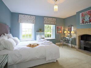6 bedrooms - 6 bedroom accommodation in Ponteland (Ponteland)