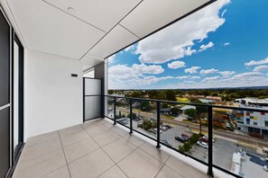 Property grounds - Modern,Newly Furnished Apartment with Full Kitchen (Cannington)