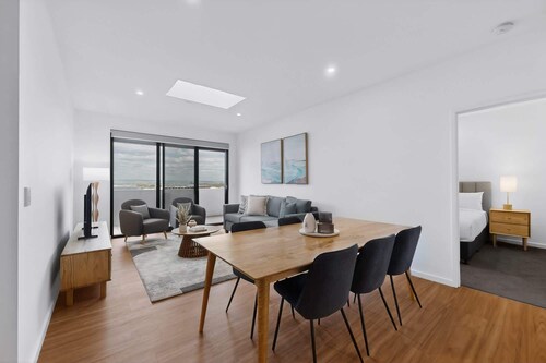 Brand-New 3-Bed Apartment with Scenic Views