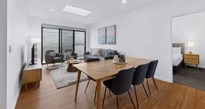 Brand-New 3-Bed Apartment with Scenic Views