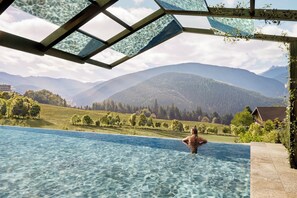 Outdoor pool, open 7:00 AM to 8:00 PM, pool umbrellas, sun loungers