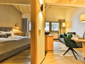 Deluxe Studio Suite, Balcony, Mountain View | In-room safe, blackout drapes, free WiFi - Hotel AUI (Rio di Pusteria)