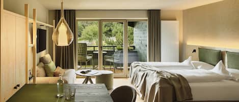 Comfort-huoneisto, parveke, vuoristonäköala | Tallelokero huoneessa, pimennysverhot, ilmainen Wi-Fi