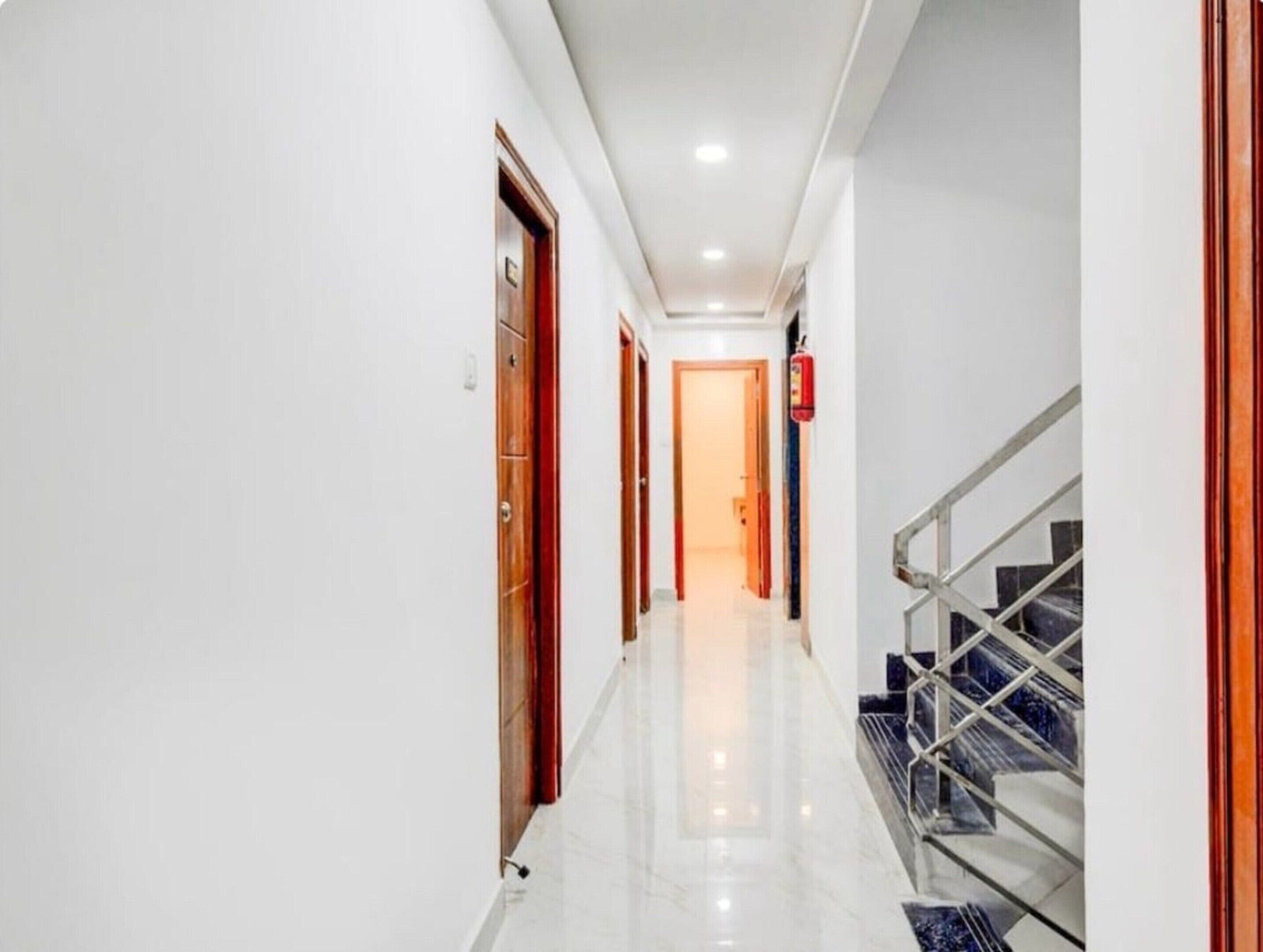 المنشأة من الداخل