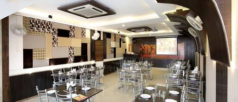 House | Tempat makan