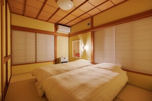 3 habitaciones, escritorio, wifi gratis y ropa de cama 