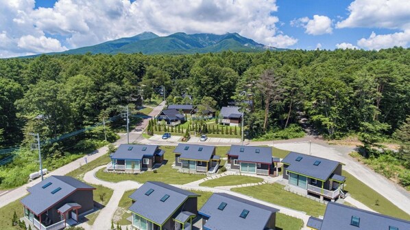 Exterior - Premium Villa with openair bath nonsmoking | / North Dublin Yamanashi (North Dublin)