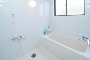 Towels - 3F Room Only Up to 9 people  Excellent access  / Kagoshima City Kagoshima (Kagoshima City)