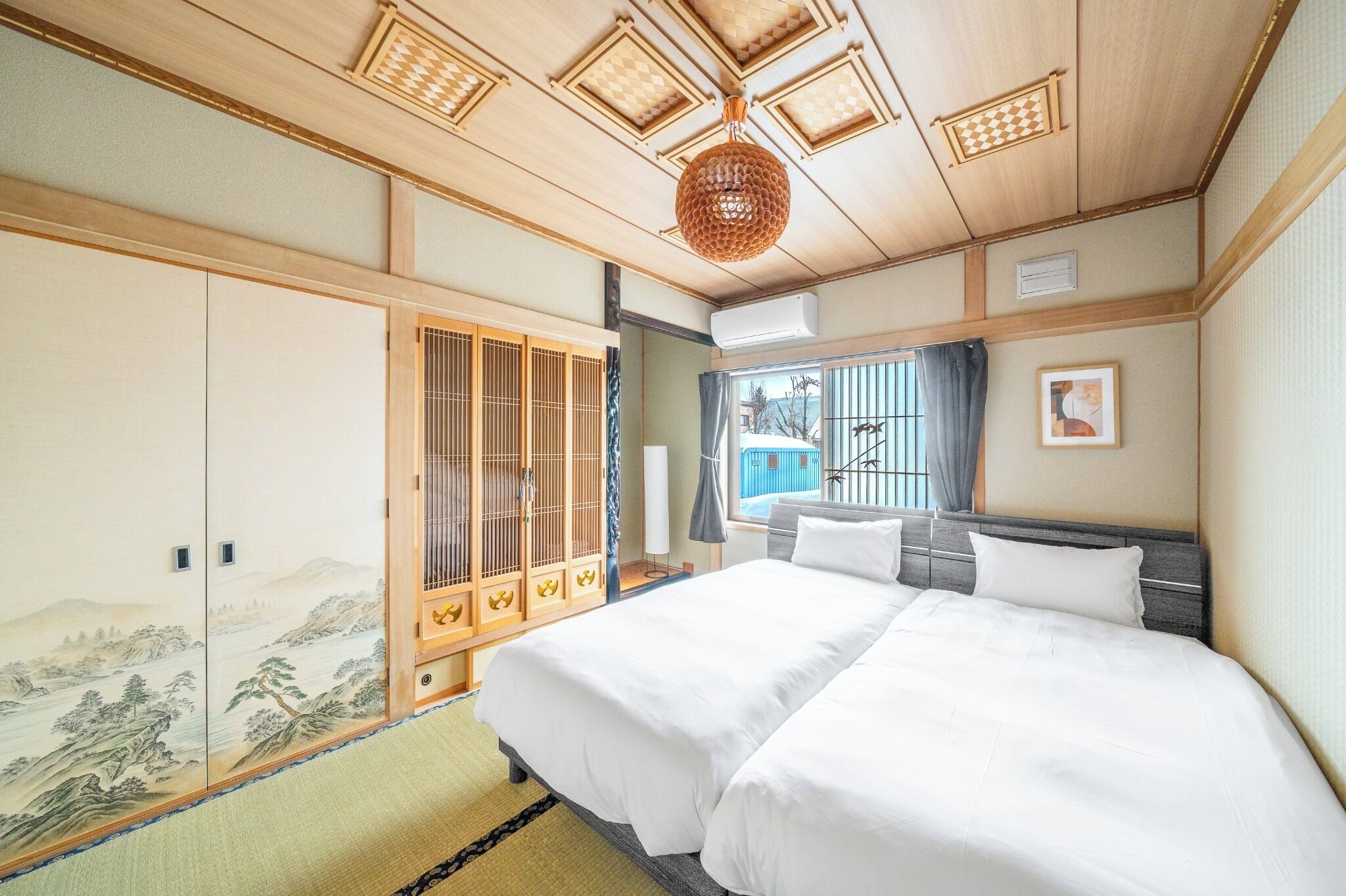 4 bedrooms, desk, iron/ironing board, free WiFi