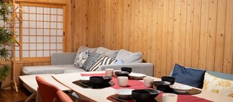 Cedar tree Japanese modern house 1 free parking  / Nagoya City Aichi