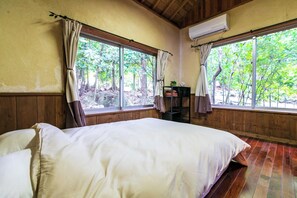 2 Schlafzimmer, Schreibtisch, Bügeleisen/Bügelbrett, kostenloses WLAN