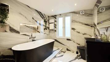 Shower, towels
